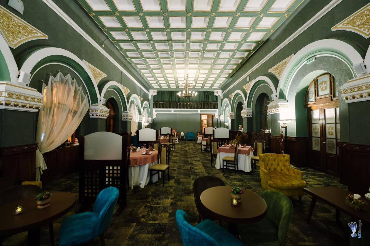 Hotel La Belle Epoque Petrosani Bagian luar foto